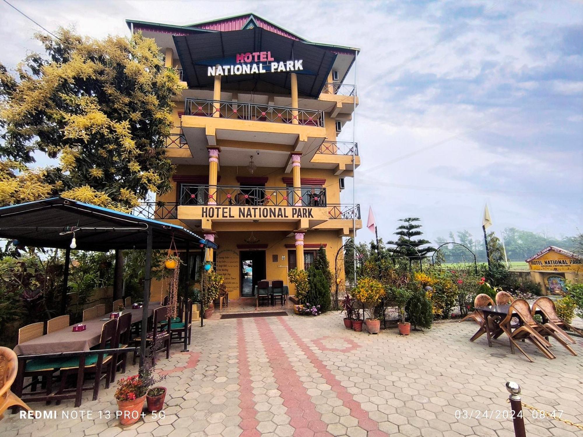 Hotel National Park Sauraha- Homely Stay And Peaceful Location With Jungle Safari Arrangements Luaran gambar